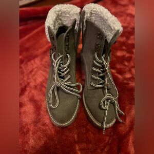 Women's Cozy Olive Green Boots